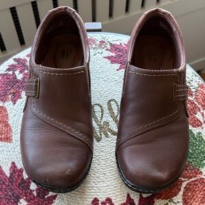 Clarks Womens  Brown Leather Loafers